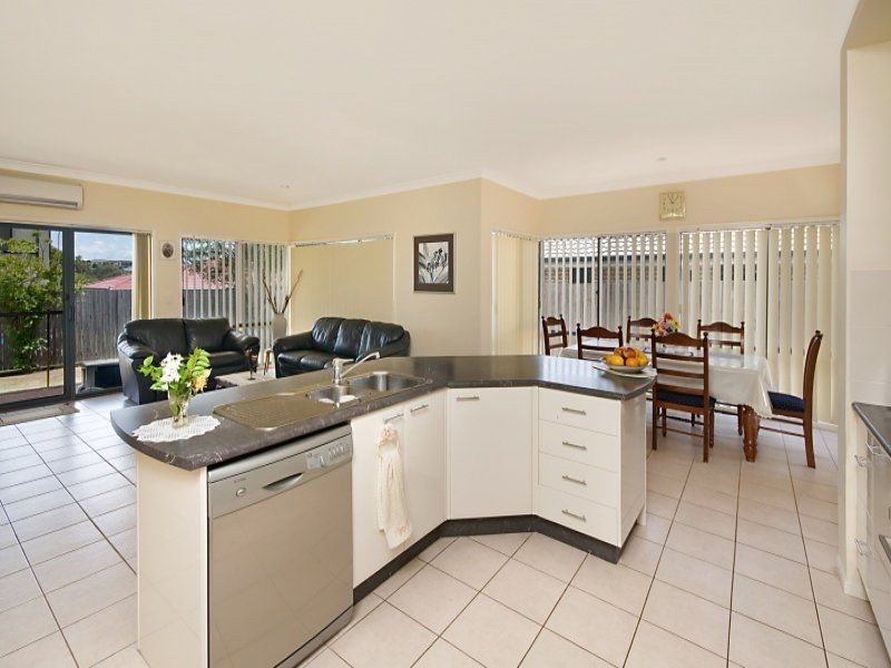2 Hawkins Place, Thornlands QLD 4164