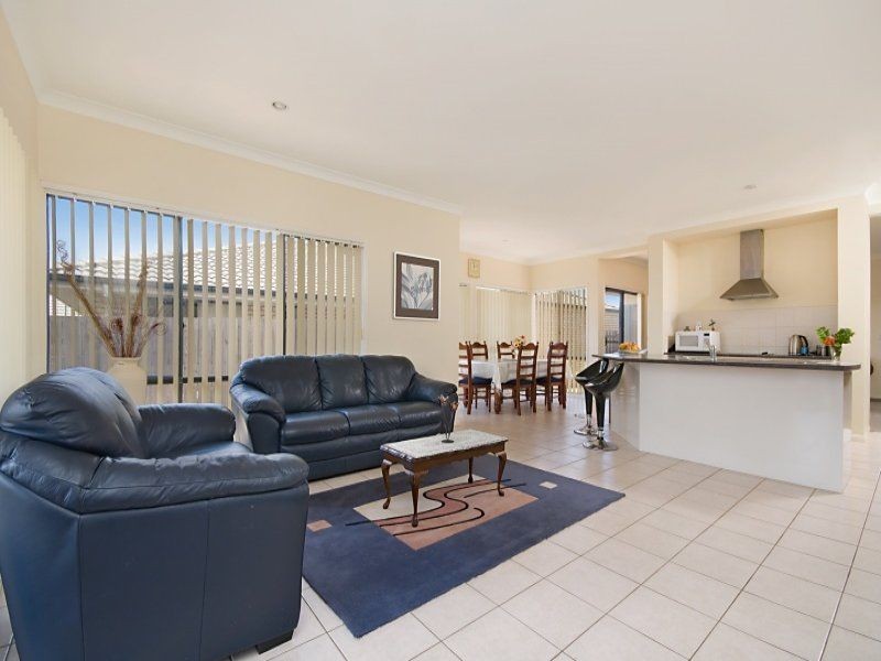 2 Hawkins Place, Thornlands QLD 4164