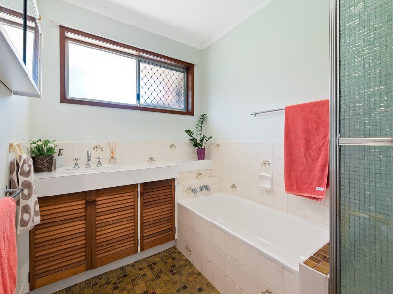 98 Bay Street, Cleveland QLD 4163