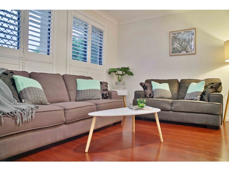 11 Watarrka Drive, Parkinson QLD 4115