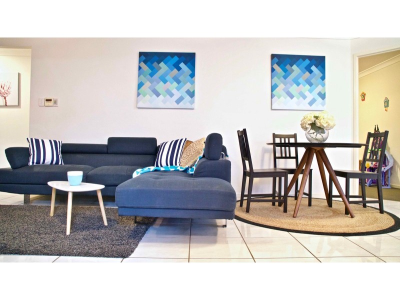 11 Watarrka Drive, Parkinson QLD 4115