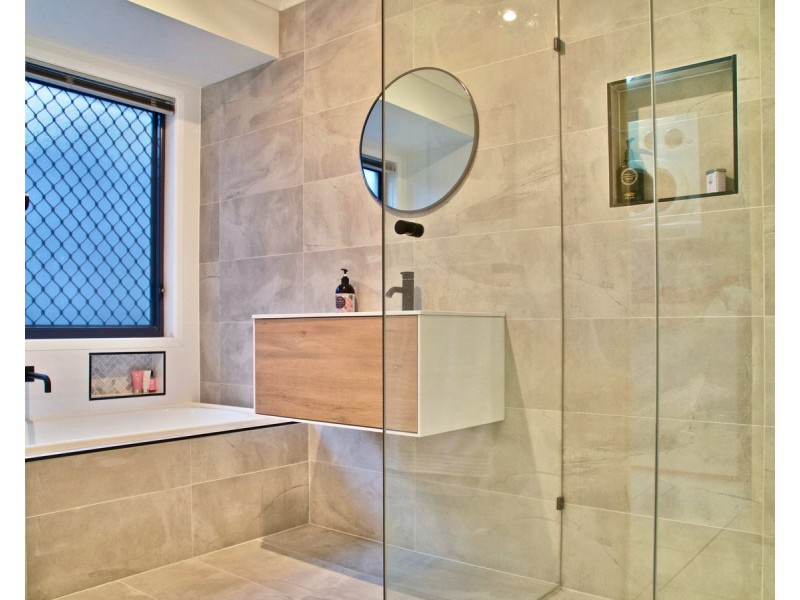 11 Watarrka Drive, Parkinson QLD 4115