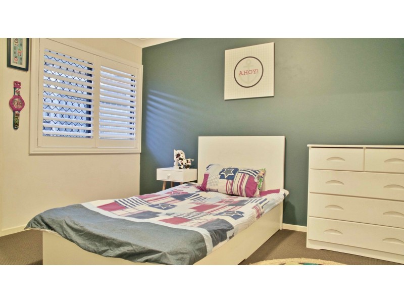 11 Watarrka Drive, Parkinson QLD 4115