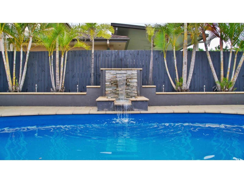 11 Watarrka Drive, Parkinson QLD 4115