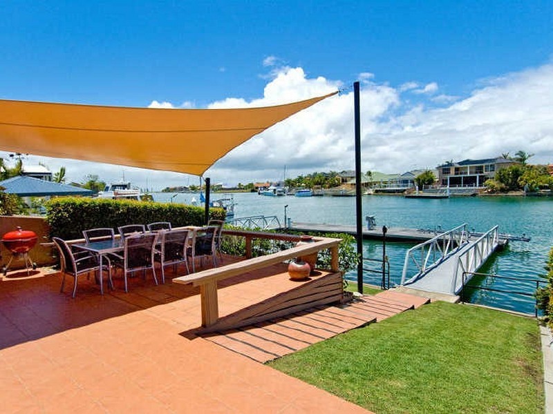 1/21 Sternlight Court, Raby Bay QLD 4163