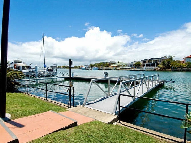 1/21 Sternlight Court, Raby Bay QLD 4163