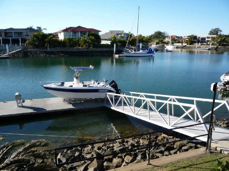 1/21 Sternlight Court, Raby Bay QLD 4163