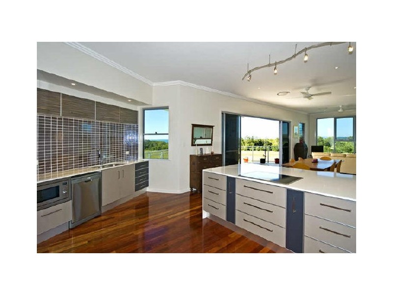 60 Manning Esplanade, Thornlands QLD 4164