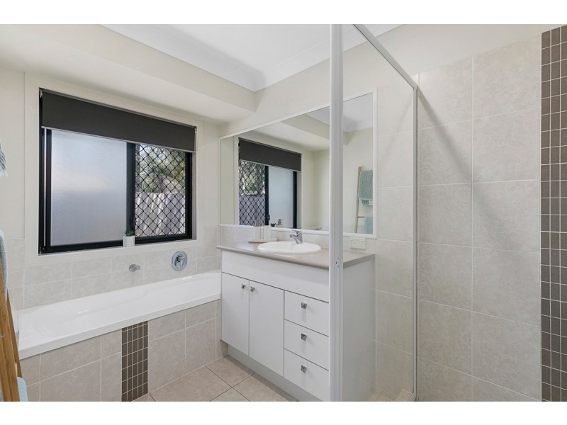 42 Lime Street, Redland Bay QLD 4165