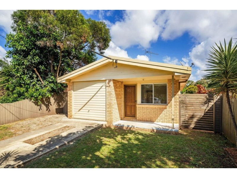 10 Mark Street, Redland Bay QLD 4165