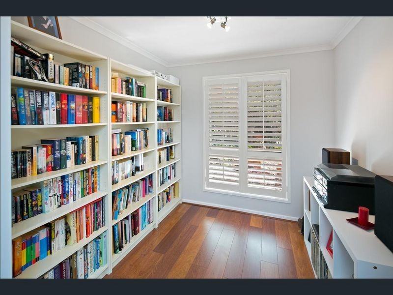 2 Raven Street, Victoria Point QLD 4165