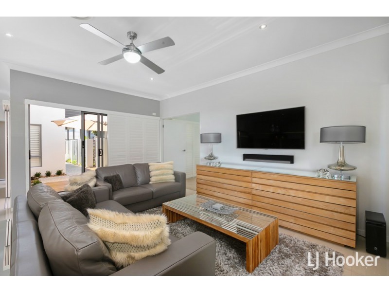14/92-94 Sturgeon Street, Ormiston QLD 4160