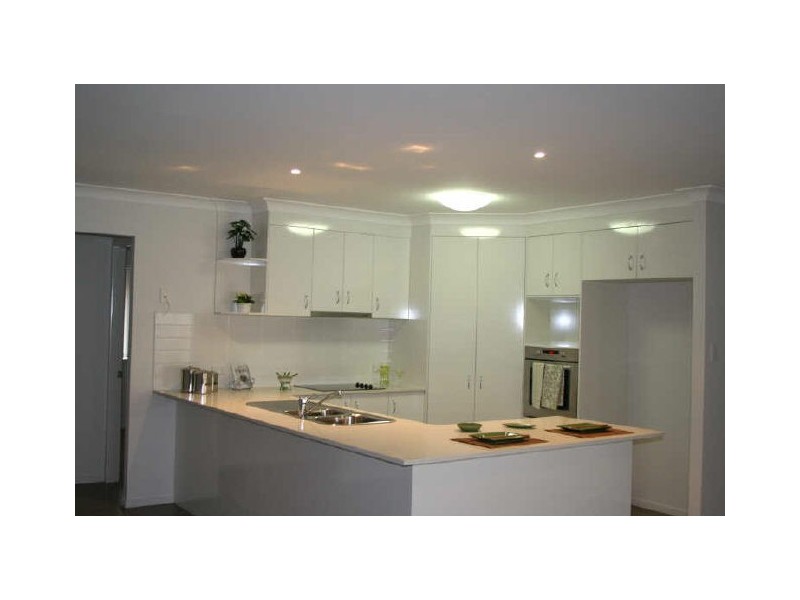 8 Ronnie Street, Cleveland QLD 4163