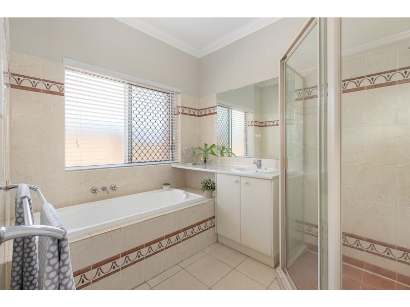 20 Cove Court, Victoria Point QLD 4165