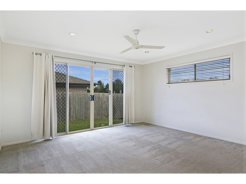 8 Pentecost Place, Redland Bay QLD 4165