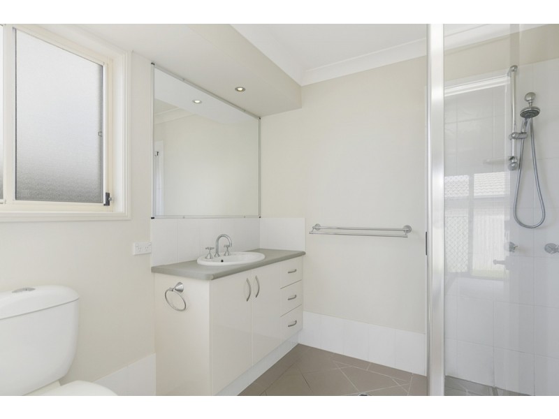 8 Pentecost Place, Redland Bay QLD 4165