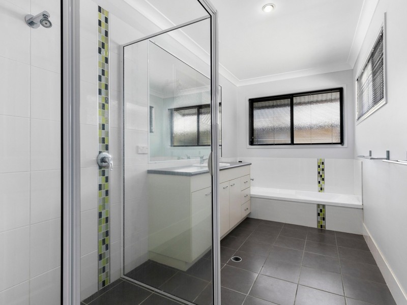 6 Windsong Circuit, Cleveland QLD 4163