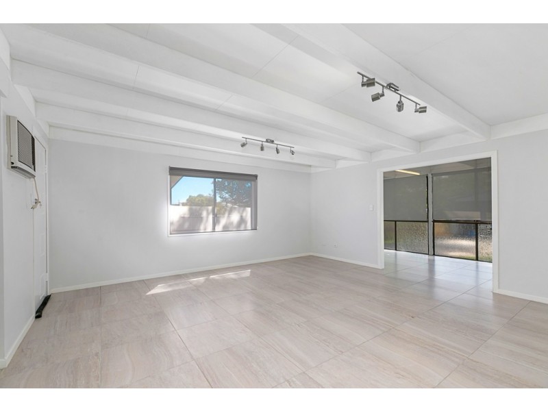 3 Cambridge Drive, Alexandra Hills QLD 4161