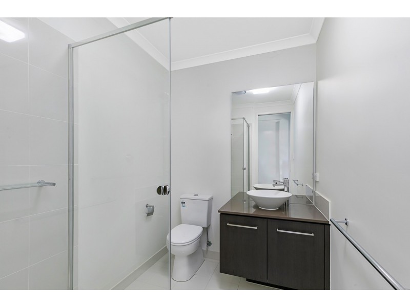 2 Beard Place, Wellington Point QLD 4160