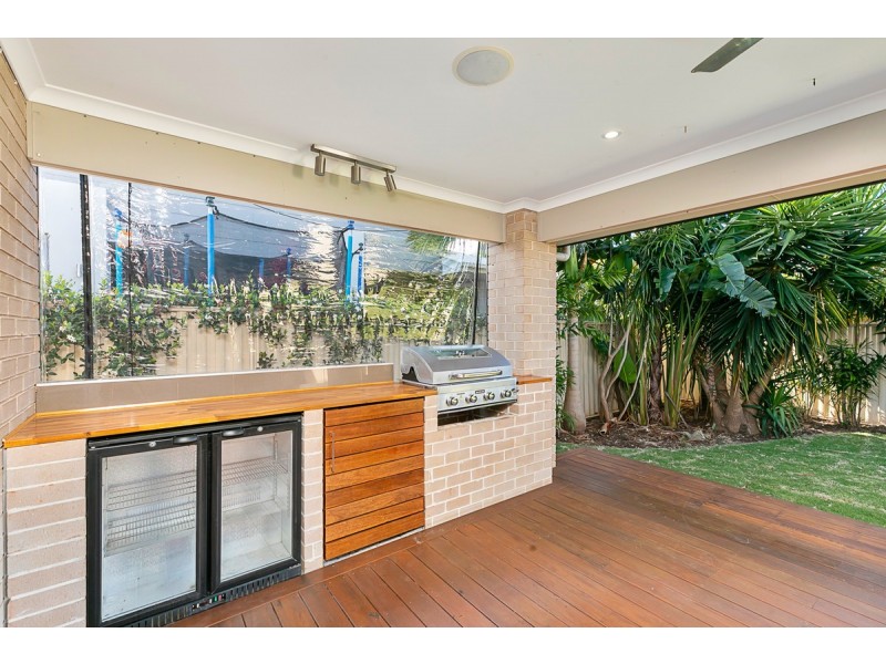 2 Beard Place, Wellington Point QLD 4160
