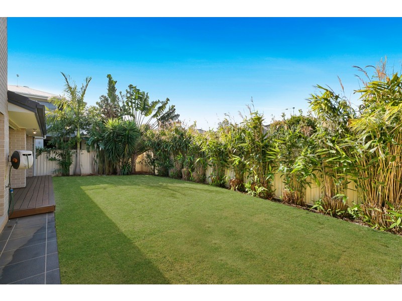 2 Beard Place, Wellington Point QLD 4160