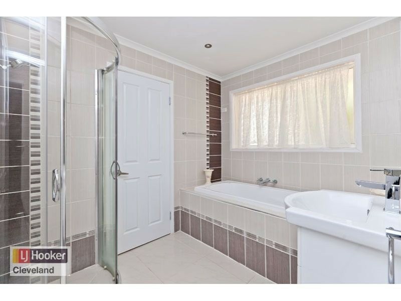 12 Voyagers Court, Cleveland QLD 4163