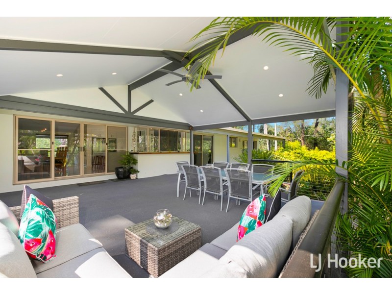 6 Grevillea Street, Redland Bay QLD 4165