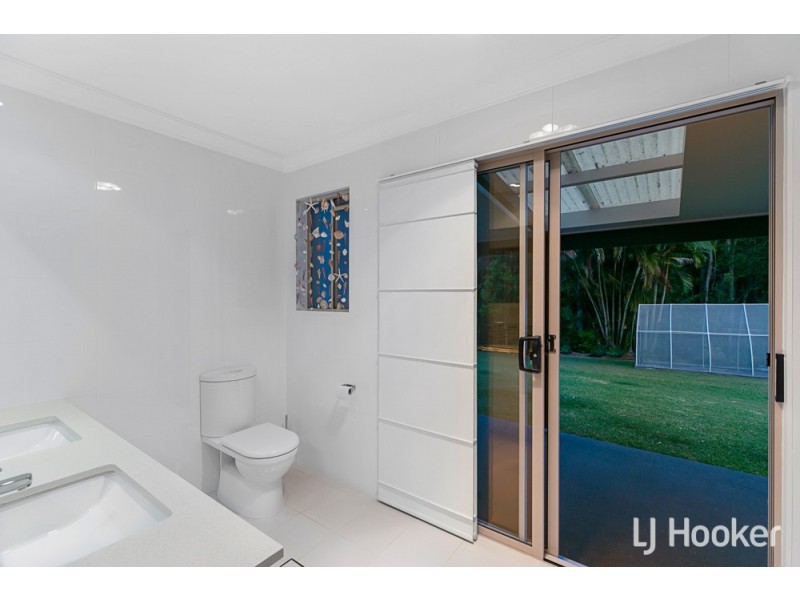 6 Grevillea Street, Redland Bay QLD 4165