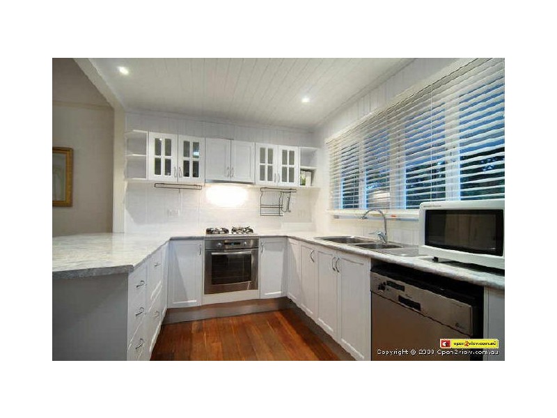 2 Keppell Street, Birkdale QLD 4159