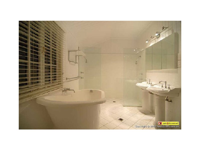 2 Keppell Street, Birkdale QLD 4159