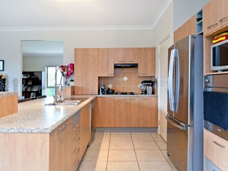 9 Cassim Place, Redland Bay QLD 4165