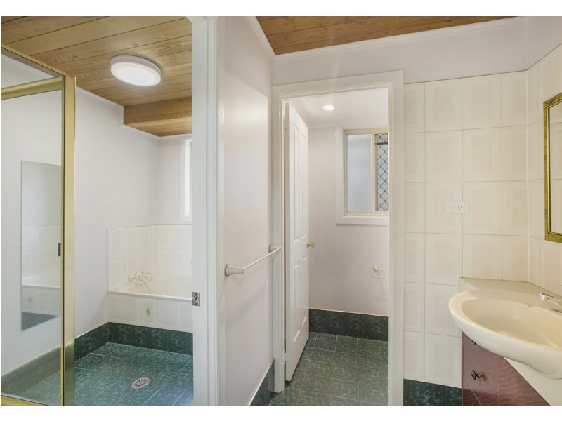 3 Queensbury Court, Wellington Point QLD 4160