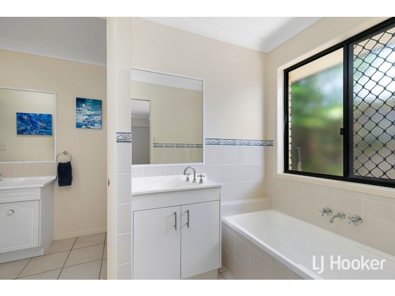 9 Farnham Street, Wellington Point QLD 4160