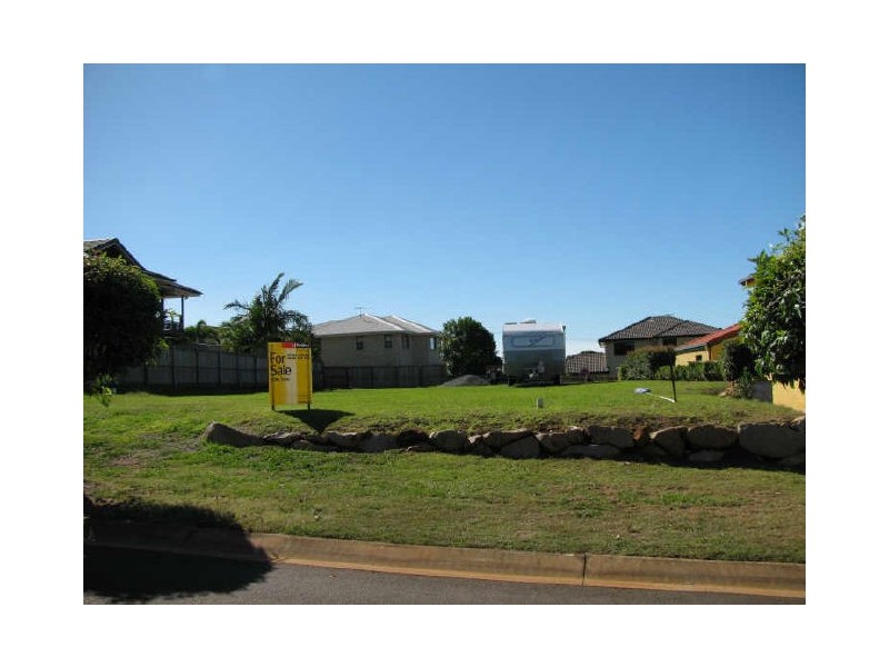 4 Waterfront Place, Redland Bay QLD 4165