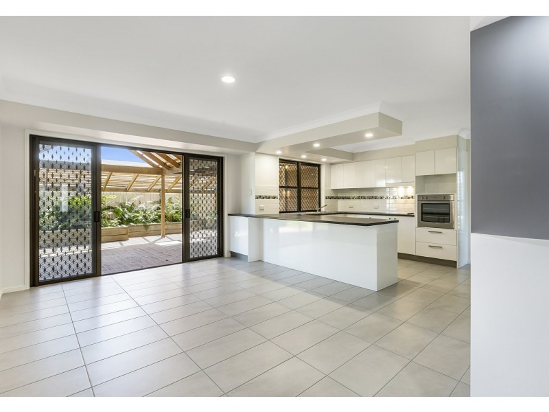 9 Pin Oak Crescent, Victoria Point QLD 4165