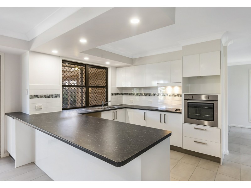 9 Pin Oak Crescent, Victoria Point QLD 4165