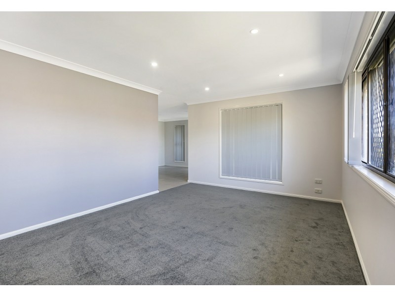 9 Pin Oak Crescent, Victoria Point QLD 4165