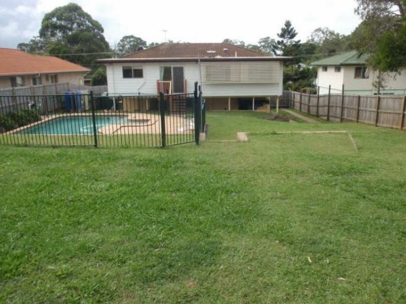 18 Victor Street, Birkdale QLD 4159