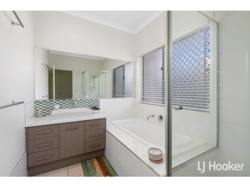 23 Parkgrove Street, Birkdale QLD 4159