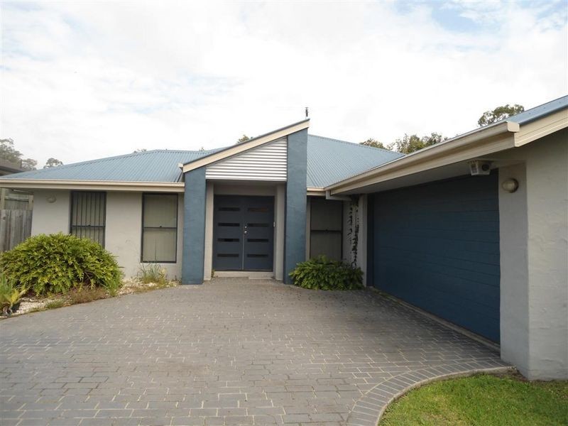 4 McConechy Drive, Victoria Point QLD 4165