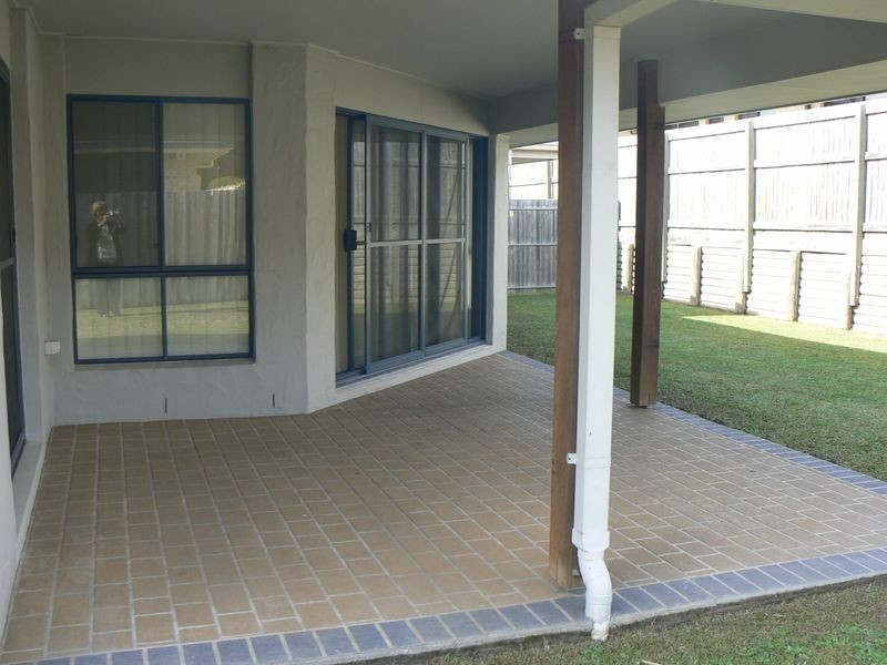 4 McConechy Drive, Victoria Point QLD 4165