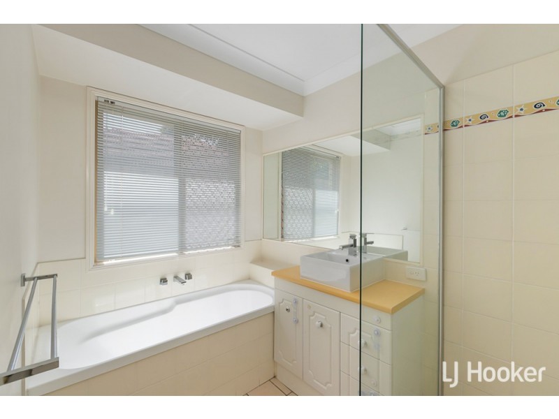 3 Cranston Street, Wynnum West QLD 4178