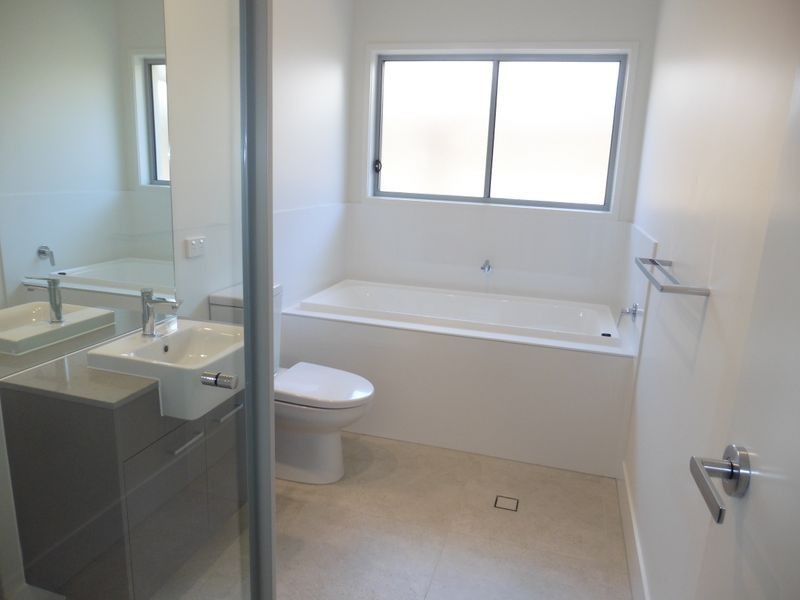 39A Unwin Road North, Redland Bay QLD 4165