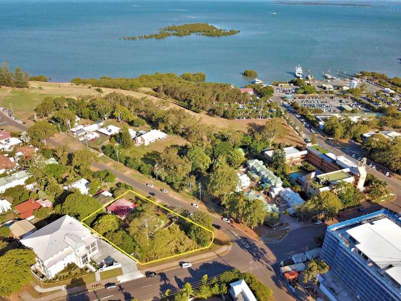 52-56 Shore Street East, Cleveland QLD 4163