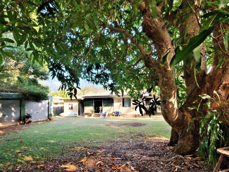 52-56 Shore Street East, Cleveland QLD 4163