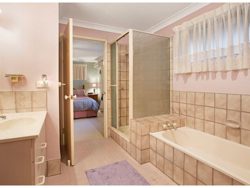 9 Harding Crescent, Cleveland QLD 4163