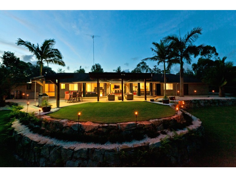12 Grevillea Street, Redland Bay QLD 4165