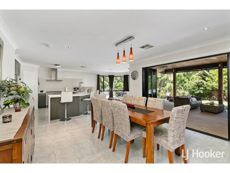 12 Grevillea Street, Redland Bay QLD 4165