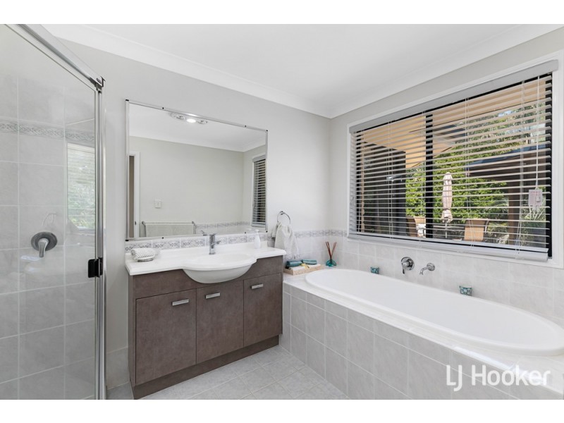 12 Grevillea Street, Redland Bay QLD 4165