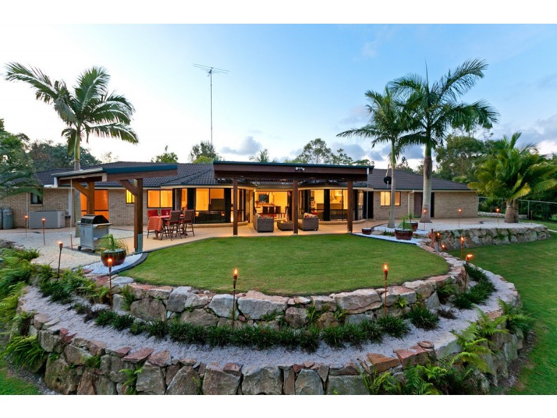 12 Grevillea Street, Redland Bay QLD 4165